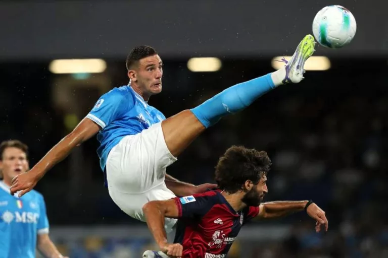 Lorenzo Lucca, Napoli