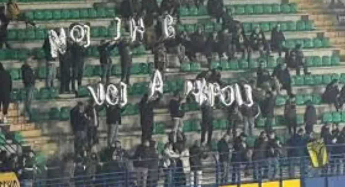 Oltre la singola partita: le trasferte dei napoletani tra ostilità e discriminazioni 1 Oltre la singola partita: le trasferte dei napoletani tra ostilità e discriminazioni