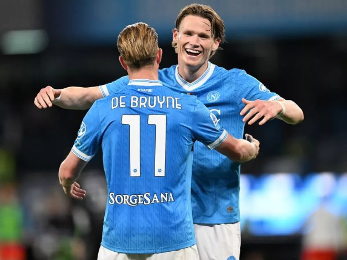 Napoli-Cremonese 4-0: dominio azzurro al Maradona 1 Kevin De Bruyne e Scott McTominay Napoli-Cremonese