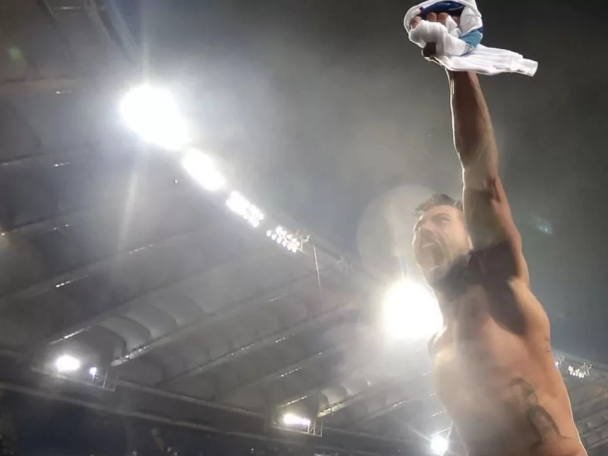 Lavezzi si racconta: “Napoli è il posto che ho amato di più. Ho visto il buio, oggi voglio solo vivere” 2 Ezequiel Lavezzi al Napoli