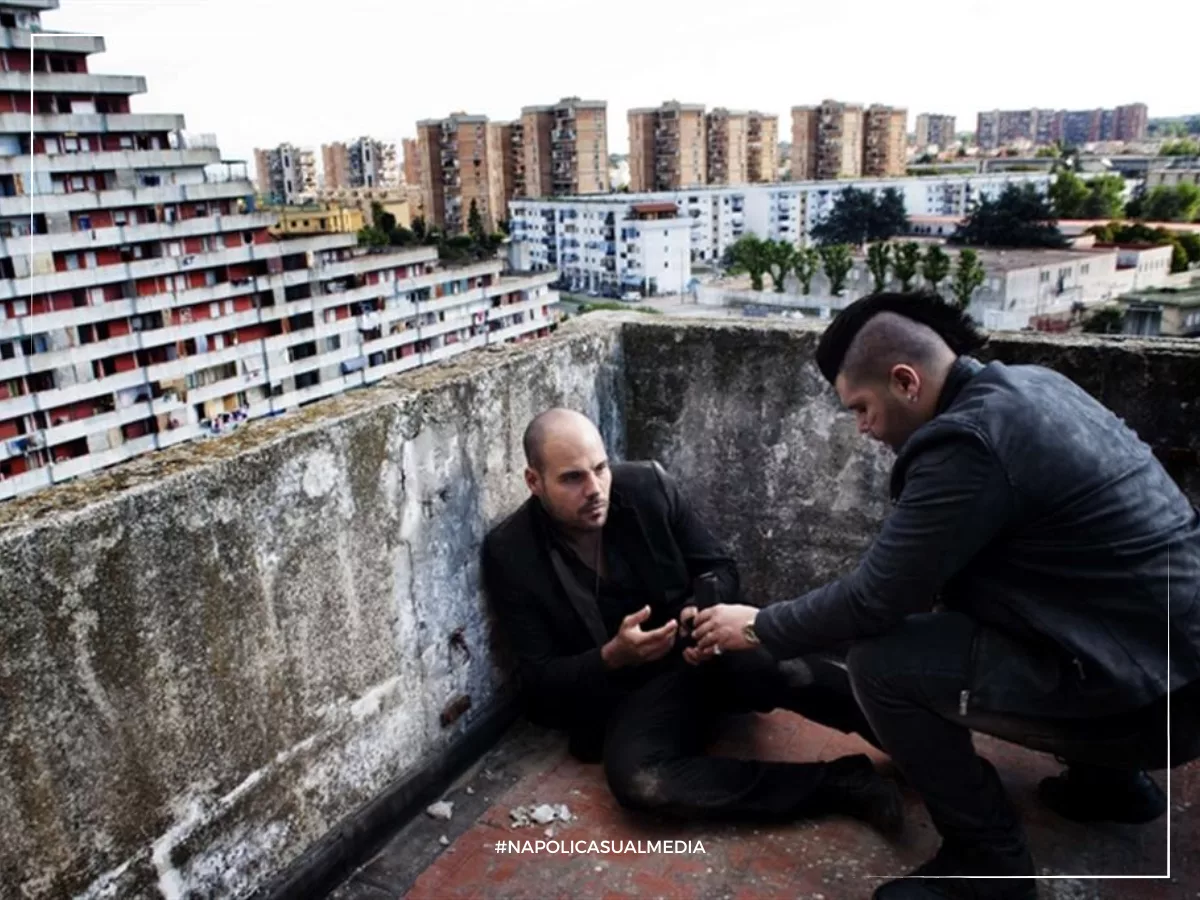 Spoiler Alert: Napoli è diventata il set cinematografico più amato del mondo (e sappiamo perché) 1 Gomorra