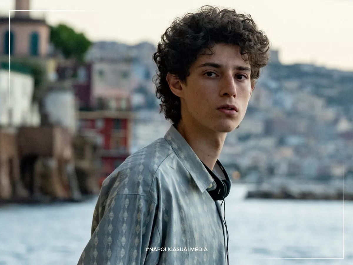Spoiler Alert: Napoli è diventata il set cinematografico più amato del mondo (e sappiamo perché) 3 È stata la mano di Dio